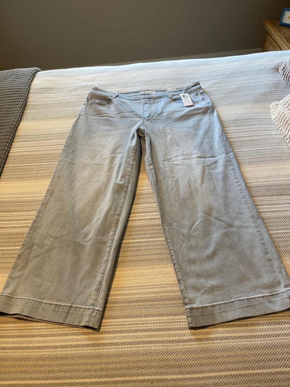 Tribal Audrey Wide Leg Light surf Crop Jeans 16